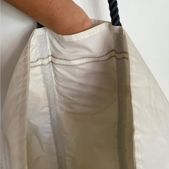 Sea Bags Maine - Red and Navy Star Tote - Picture 4 of 10